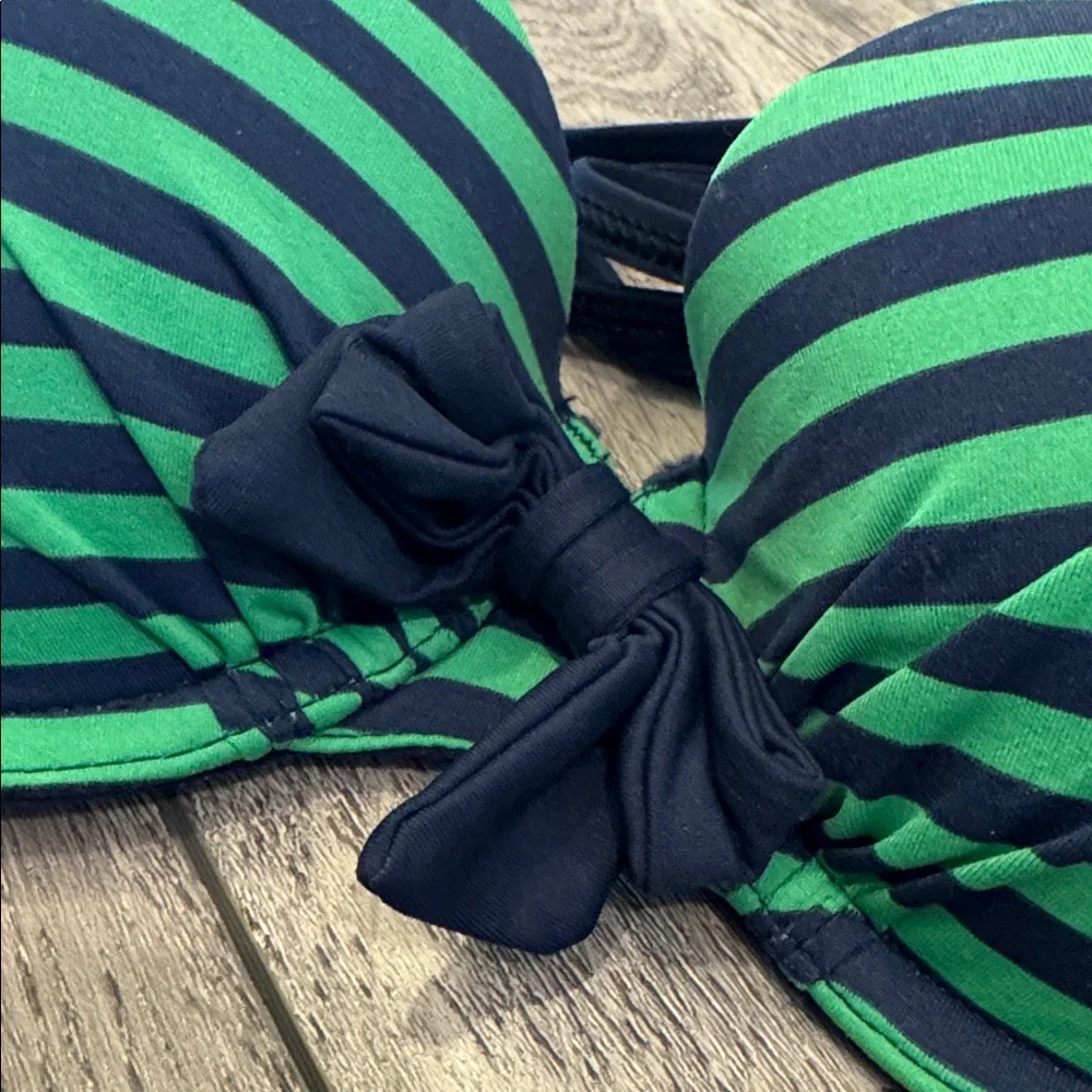 A&F striped string bikini XS/S - Picture 11 of 13